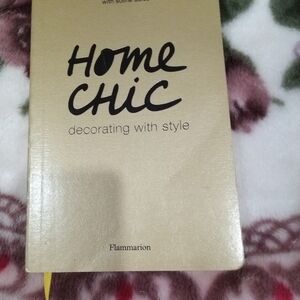 Home Chic Book - Gold